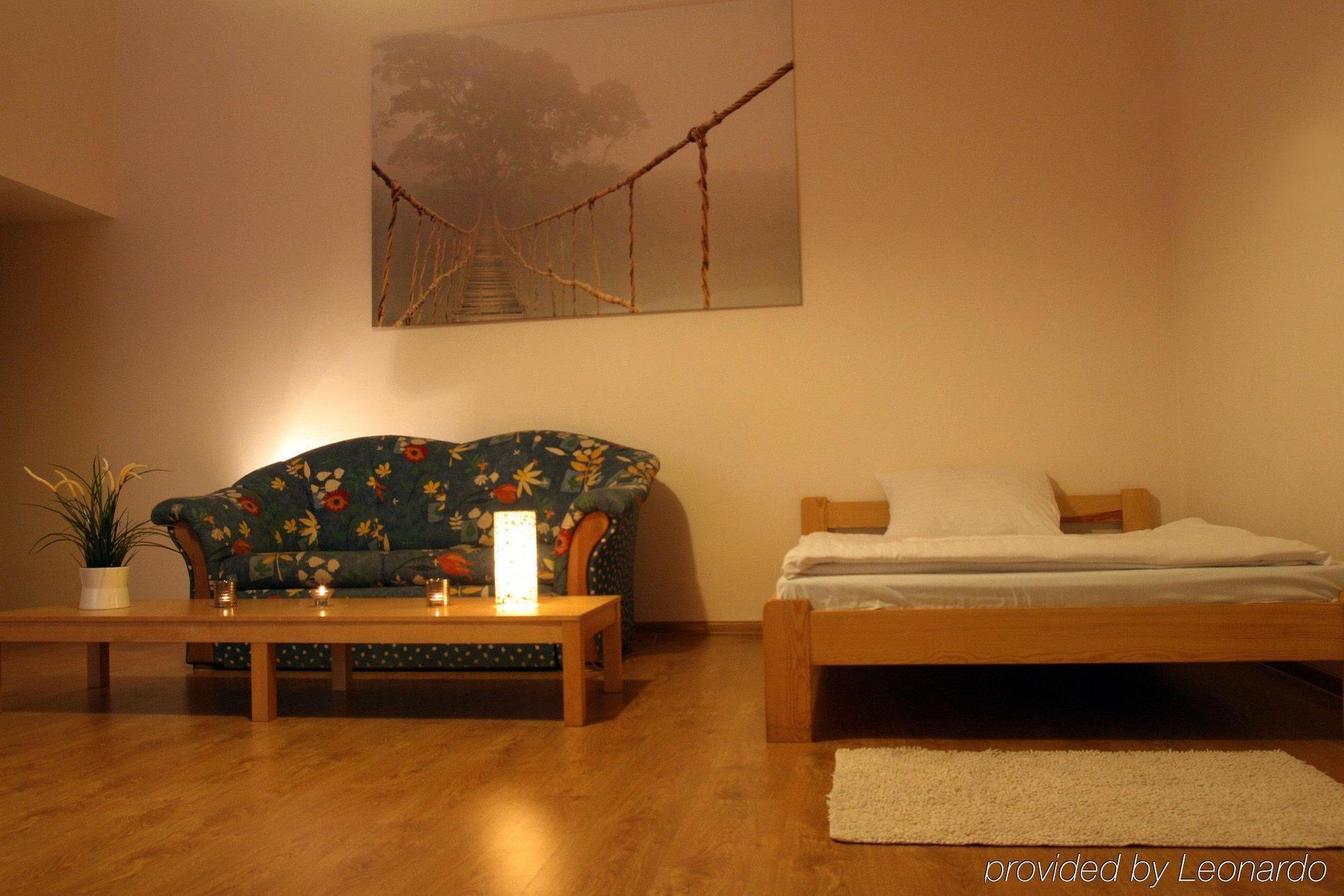 פוזנן Frolic Goats Hostel חדר תמונה