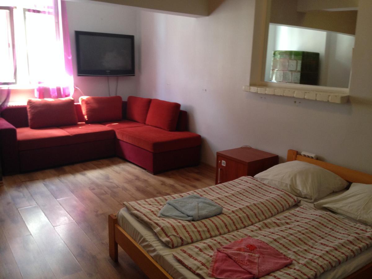 פוזנן Frolic Goats Hostel מראה חיצוני תמונה