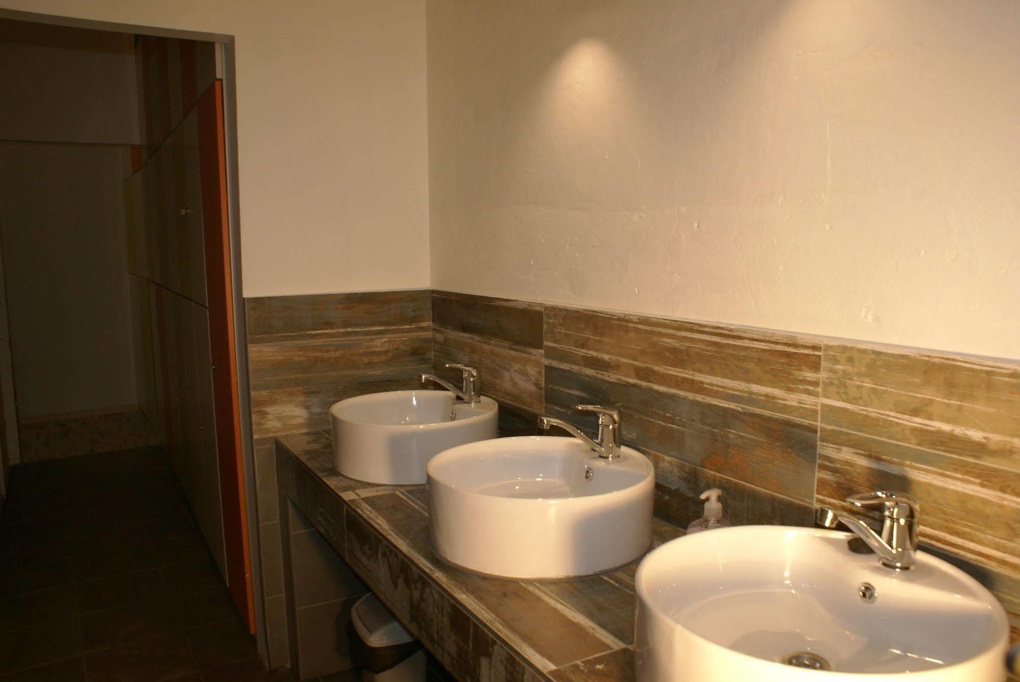 פוזנן Frolic Goats Hostel מראה חיצוני תמונה