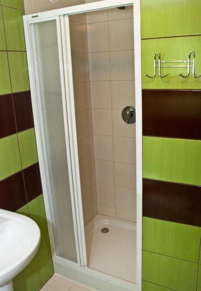פוזנן Frolic Goats Hostel מראה חיצוני תמונה