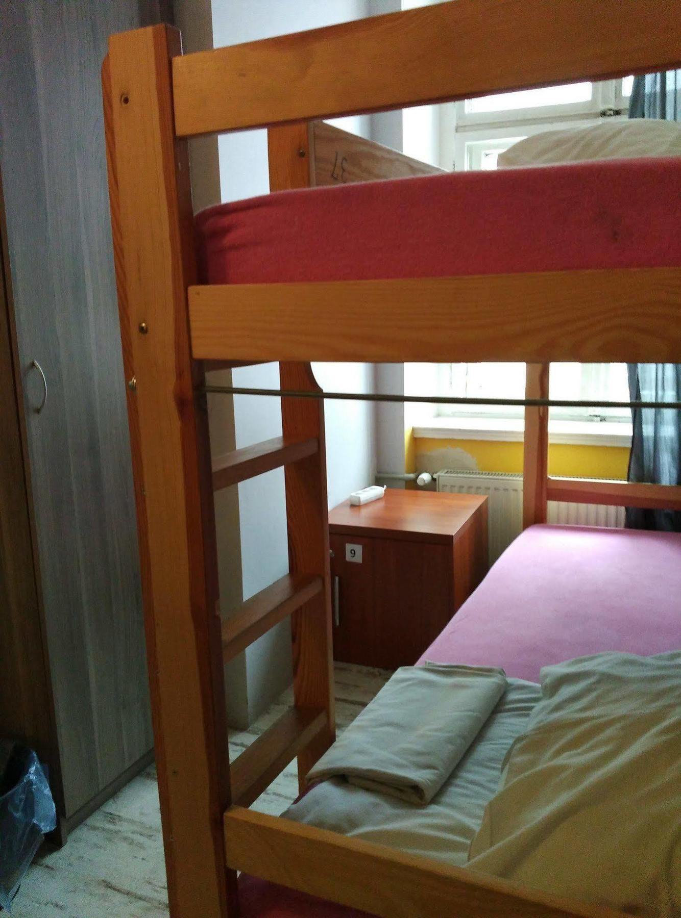 פוזנן Frolic Goats Hostel מראה חיצוני תמונה