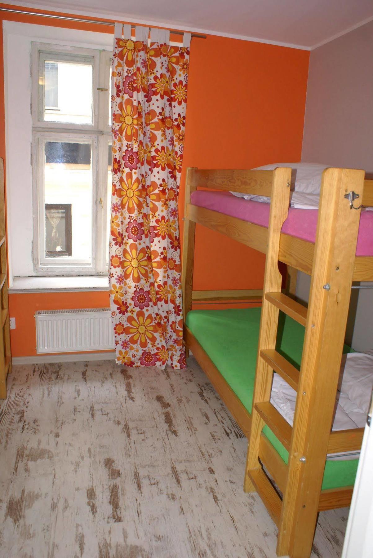 פוזנן Frolic Goats Hostel מראה חיצוני תמונה