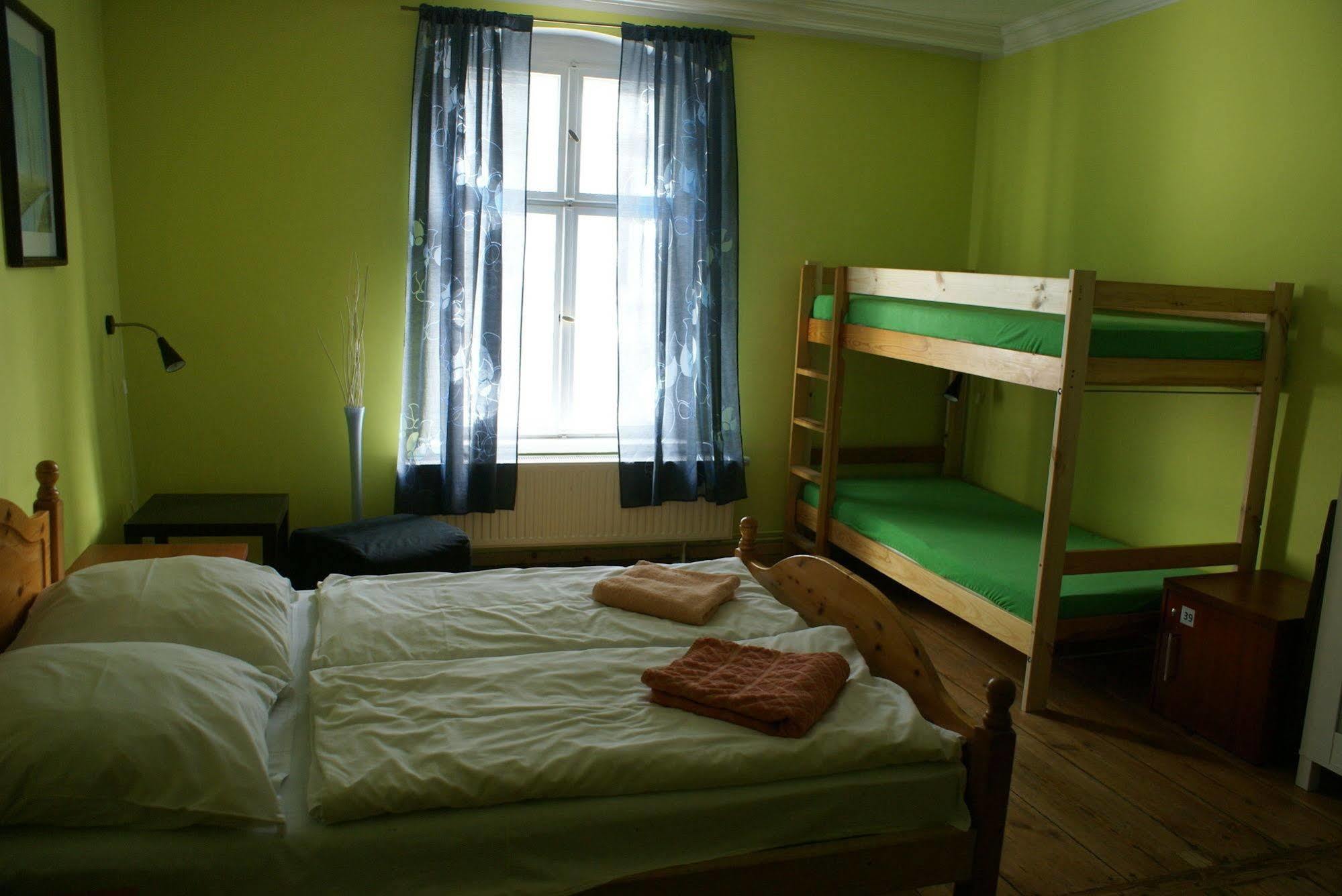פוזנן Frolic Goats Hostel מראה חיצוני תמונה