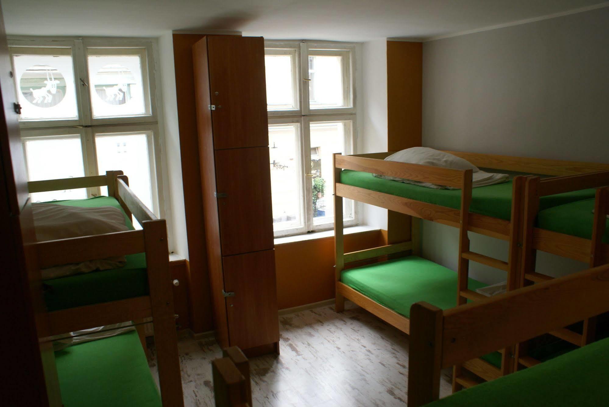 פוזנן Frolic Goats Hostel מראה חיצוני תמונה